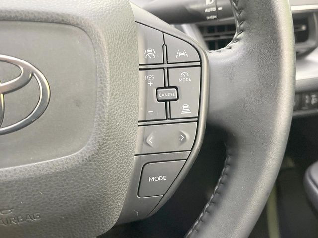【レーダークルーズコントロール】高速道路での長距離走行が楽に!!自動で速度を保つクルーズコントロールが、衝突軽減システムと連携し、前方の車両を感知して車間を保つように速度調節してくれます!!