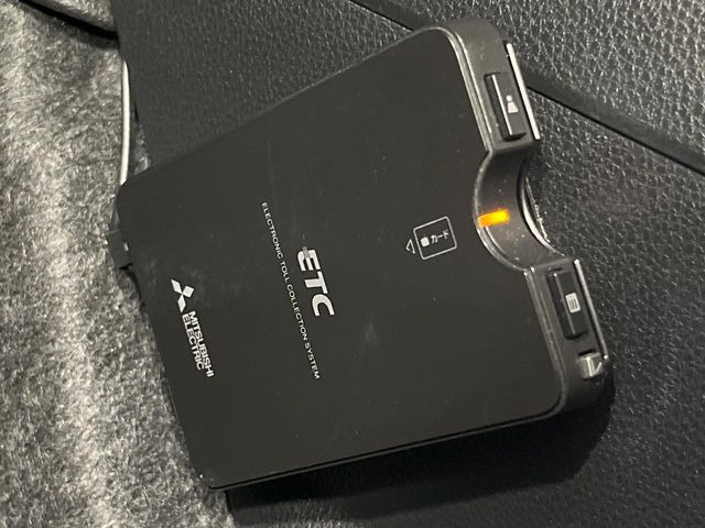 【ETC】高速道路の料金所をストレスなく通過!話題のスポットやサービスエリアに多い「スマートIC」利用時は必須のアイテムです。当店でセットアップを実施、ご納車当日からすぐにご利用いただけます!