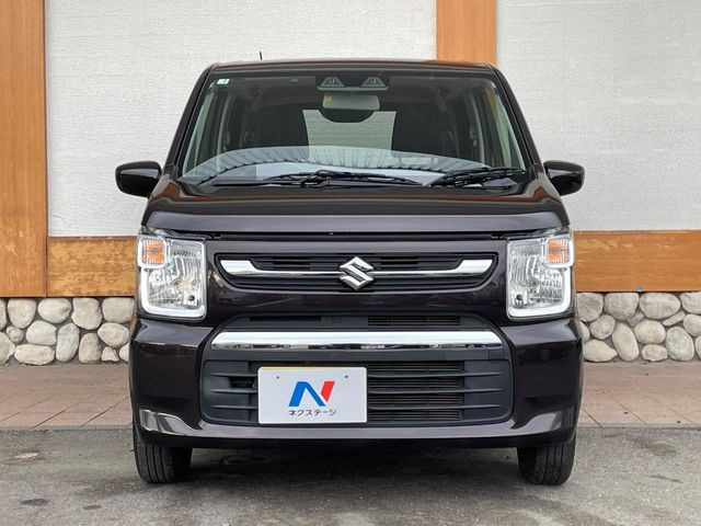 弊社では、全車『修復歴なし』のお車のみ取り扱っております。専任バイヤーによる厳選した仕入れの後、入庫後の車両チェックを行い、ネクステージが認定した高品質な中古車をご提供しております。