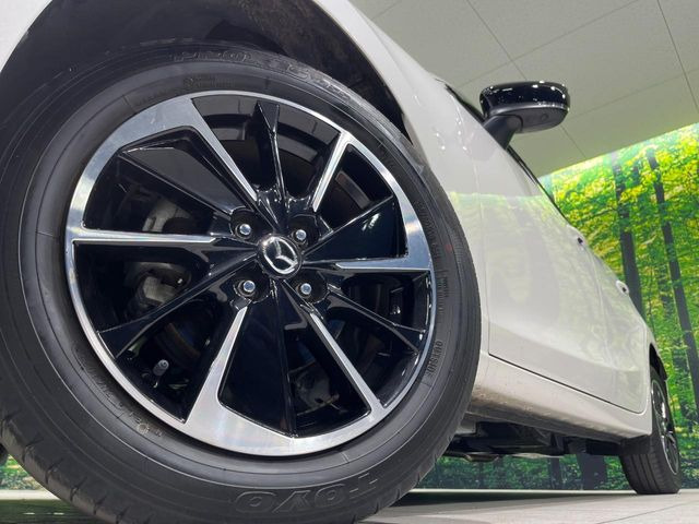�y����16�C���`�A���~�z�C�[���z�O�ςɃ}�b�`���������A���~�z�C�[���𑕒����Ă���܂��B�e��ЊO�A���~�z�C�[����A�X�^�b�h���X�^�C�����戵�����Ă���܂��B���񂲑��k����������