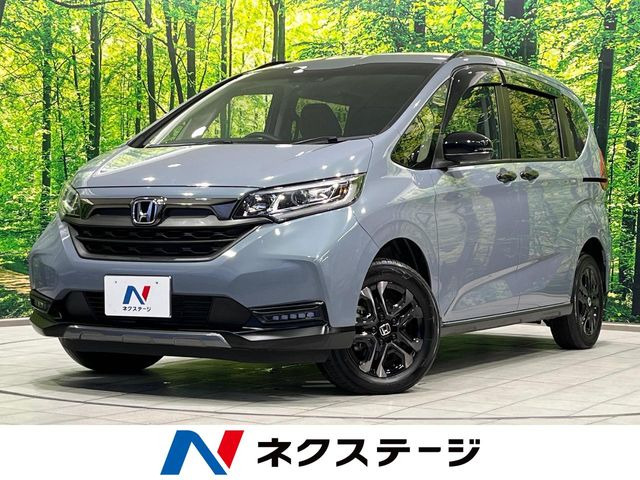 フリード(ホンダ) 1.5 ハイブリッド クロスター ブラックスタイル 中古車画像