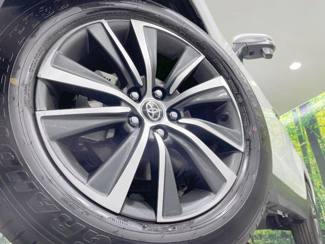 �y����18�C���`�A���~�z�C�[���z�O�ςɃ}�b�`���������A���~�z�C�[���𑕒����Ă���܂��B�e��ЊO�A���~�z�C�[����A�X�^�b�h���X�^�C�����戵�����Ă���܂��B���񂲑��k����������