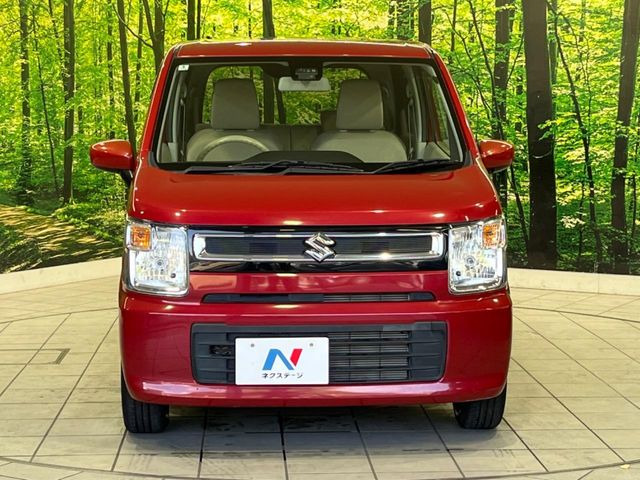 弊社では、全車『修復歴なし』のお車のみ取り扱っております。専任バイヤーによる厳選した仕入れの後、入庫後の車両チェックを行い、ネクステージが認定した高品質な中古車をご提供しております。