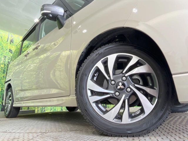 �y����15�C���`�A���~�z�C�[���z�O�ςɃ}�b�`���������A���~�z�C�[���𑕒����Ă���܂��B�e��ЊO�A���~�z�C�[����A�X�^�b�h���X�^�C�����戵�����Ă���܂��B���񂲑��k����������