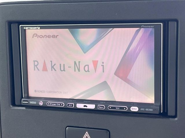 【ナビゲーション】使いやすいナビで目的地までしっかり案内してくれます。各種オーディオ再生機能も充実しており、お車の運転がさらに楽しくなります!!