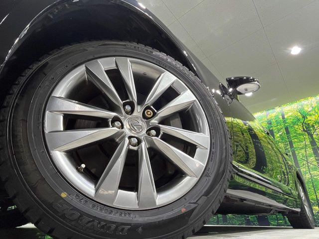�y����18�C���`�A���~�z�C�[���z�O�ςɃ}�b�`���������A���~�z�C�[���𑕒����Ă���܂��B�e��ЊO�A���~�z�C�[����A�X�^�b�h���X�^�C�����戵�����Ă���܂��B���񂲑��k����������