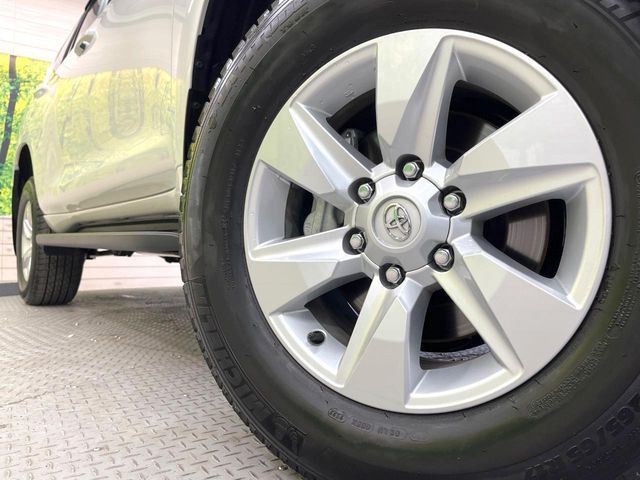 �y�����A���~�z�C�[���z�O�ςɃ}�b�`���������A���~�z�C�[���𑕒����Ă���܂��B�e��ЊO�A���~�z�C�[����A�X�^�b�h���X�^�C�����戵�����Ă���܂��B���񂲑��k����������