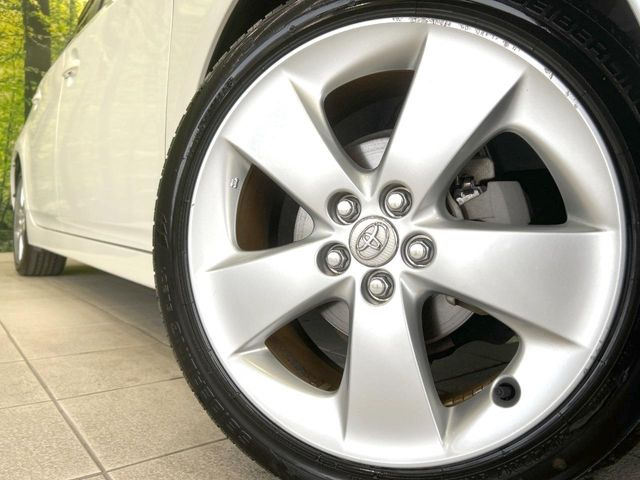 �y����17�C���`�A���~�z�C�[���z�O�ςɃ}�b�`���������A���~�z�C�[���𑕒����Ă���܂��B�e��ЊO�A���~�z�C�[����A�X�^�b�h���X�^�C�����戵�����Ă���܂��B���񂲑��k����������
