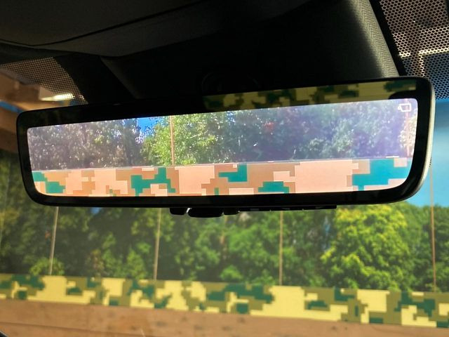【デジタルインナーミラー】後席の大きな荷物や同乗者で後方が確認しづらい時でも安心!カメラが撮影した車両後方の映像をルームミラー内に表示。クリアな視界で状況の確認が可能です!