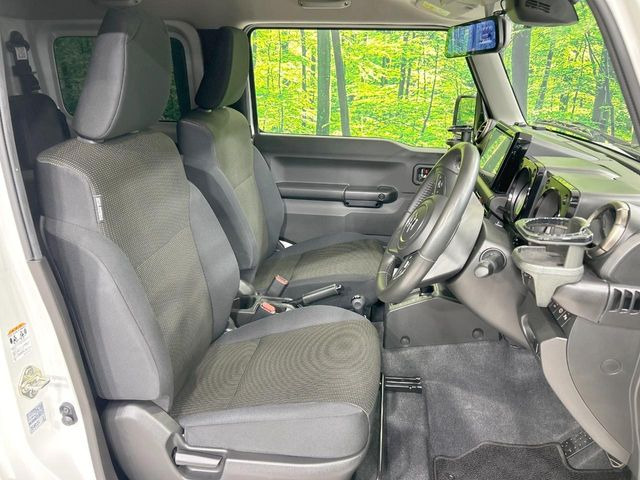 ドライバーによって運転しやすいポジションは異なり、あの車はどうなのか不安なこともありますよね。気になるお車は店頭で乗り込んでご確認いただけます♪