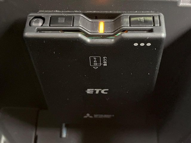 【ETC】高速道路の料金所をストレスなく通過!話題のスポットやサービスエリアに多い「スマートIC」利用時は必須のアイテムです。当店でセットアップを実施、ご納車当日からすぐにご利用いただけます!
