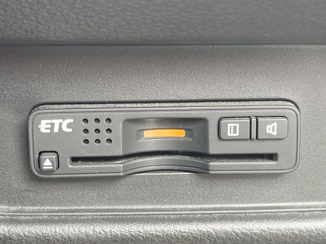 【ETC】高速道路の料金所をストレスなく通過!話題のスポットやサービスエリアに多い「スマートIC」利用時は必須のアイテムです。当店でセットアップを実施、ご納車当日からすぐにご利用いただけます!