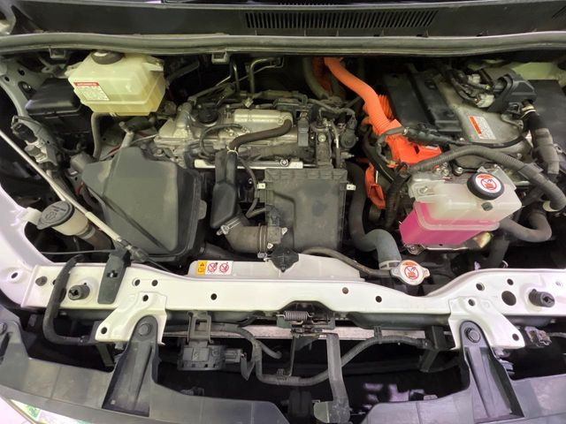 親切・丁寧な専門メカニックスタッフが応対!・車検・点検整備・事故等の修理などアフターサービスも安心。お車のカスタマイズもネクステージのサービススタッフまでご相談ください!