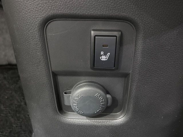 【スズキ セーフティサポート】走行中に前方の車両等を認識し、衝突しそうな時は警報とブレーキで衝突回避と被害軽減をアシスト。より安全にドライブをお楽しみいただけます。