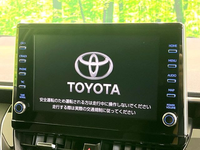 【メーカー純正9インチナビ】インテリアに溶け込むスタイリッシュな「専用設計」メーカーナビを装備♪視認性や操作性など基本性能にも優れ、より上質なカーライフをお楽しみいただけます。