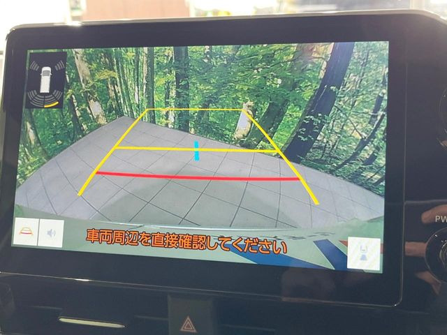 【バックカメラ】駐車時に後方がリアルタイム映像で確認できます。大型商業施設や立体駐車場での駐車時や、夜間のバック時に大活躍!運転スキルに関わらず、今や必須となった装備のひとつです!