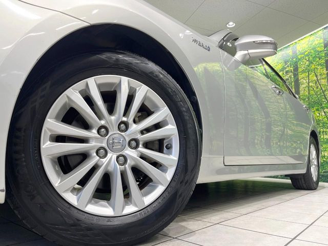 �y����16�C���`�A���~�z�C�[���z�O�ςɃ}�b�`���������A���~�z�C�[���𑕒����Ă���܂��B�e��ЊO�A���~�z�C�[����A�X�^�b�h���X�^�C�����戵�����Ă���܂��B���񂲑��k����������