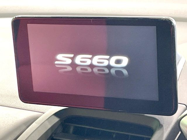 【ディスプレイオーディオ】視認性が高いディスプレイオーディオを装備♪操作性も良好で直感的なソース選択が可能です。