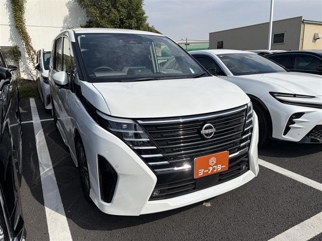 セレナ(日産) 2.0 ハイウェイスターV 中古車画像