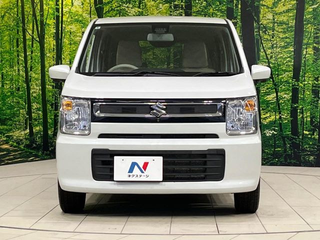 弊社では、全車『修復歴なし』のお車のみ取り扱っております。専任バイヤーによる厳選した仕入れの後、入庫後の車両チェックを行い、ネクステージが認定した高品質な中古車をご提供しております。