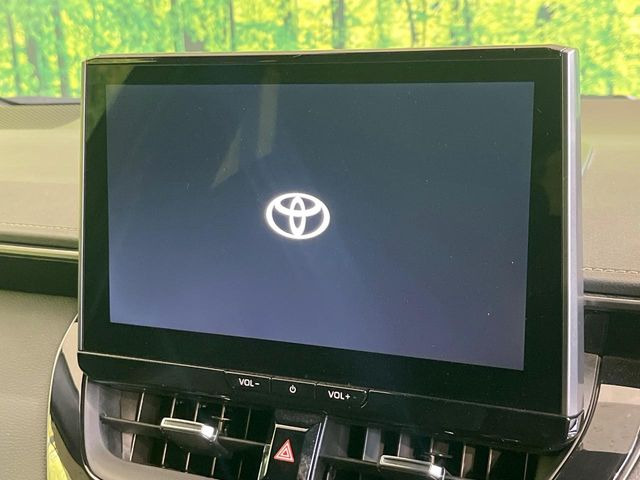 【純正ナビ】人気の純正ナビを装備しております。ナビの使いやすさはもちろん、オーディオ機能も充実!キャンプや旅行はもちろん、通勤や買い物など普段のドライブも楽しくなるはず♪