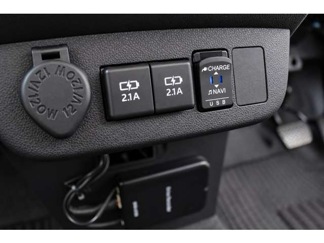 USB�|�[�g