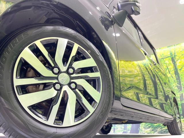 �y����14�C���`�A���~�z�C�[���z�O�ςɃ}�b�`���������A���~�z�C�[���𑕒����Ă���܂��B�e��ЊO�A���~�z�C�[����A�X�^�b�h���X�^�C�����戵�����Ă���܂��B���񂲑��k����������