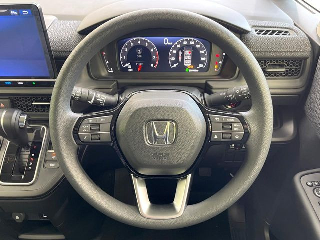 【ステアリングスイッチ】運転中、前方から目線をそらすことなく、オーディオ等の操作が可能な便利機能!安心&快適なドライブを演出してくれます♪