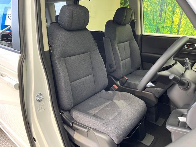 もちろん車内はキレイです♪よりクリーンな状態をキープしたいお客様には『ナノゾーンコート』がおすすめ!新型コロナウイルス対策や、除菌・消臭に効果を発揮し多くの方にご好評いただいております。