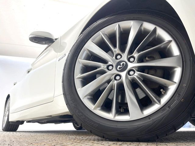 �y����18�C���`�A���~�z�C�[���z�O�ςɃ}�b�`���������A���~�z�C�[���𑕒����Ă���܂��B�e��ЊO�A���~�z�C�[����A�X�^�b�h���X�^�C�����戵�����Ă���܂��B���񂲑��k����������