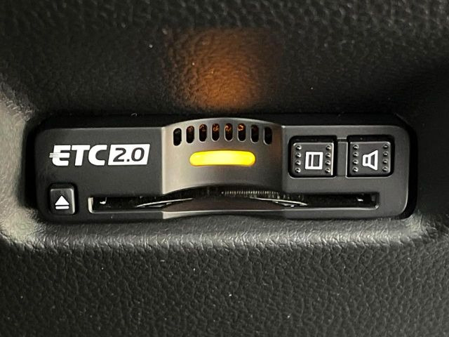【ETC】高速道路の料金所をストレスなく通過!話題のスポットやサービスエリアに多い「スマートIC」利用時は必須のアイテムです。当店でセットアップを実施、ご納車当日からすぐにご利用いただけます!