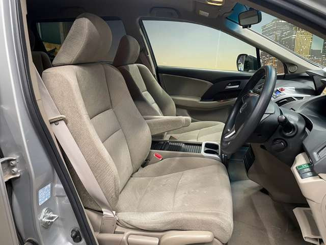 �^�]�Ȃ��L�X�Ƃ��Ă���^�]���₷�������������Ă��܂��������N���[�j���O�����{�ς݂ł��B