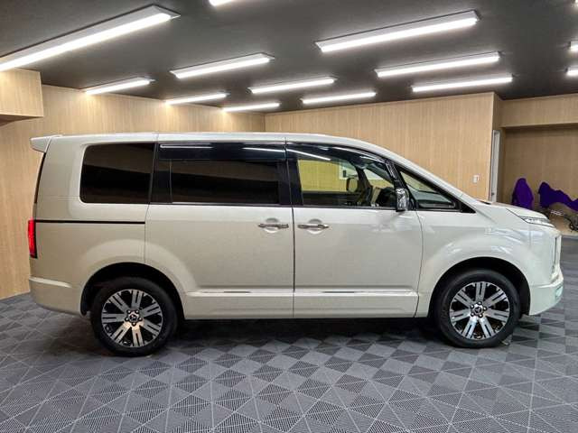 TRENOSには多数、車種様々な在庫がございます。きっとお気に入りの一台に出会えるはずです♪