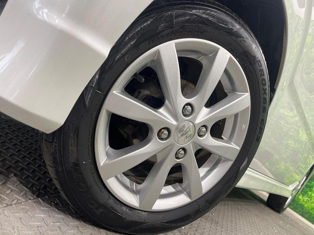 �y����14�C���`�A���~�z�C�[���z�O�ςɃ}�b�`���������A���~�z�C�[���𑕒����Ă���܂��B�e��ЊO�A���~�z�C�[����A�X�^�b�h���X�^�C�����戵�����Ă���܂��B���񂲑��k����������