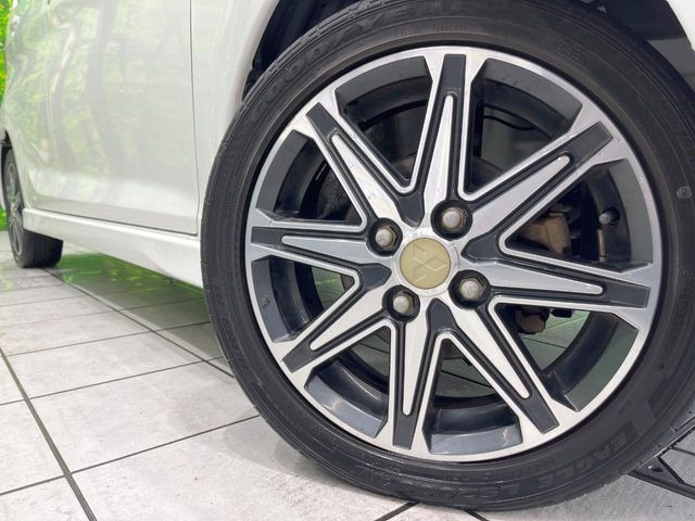 �y����15�C���`�A���~�z�C�[���z�O�ςɃ}�b�`���������A���~�z�C�[���𑕒����Ă���܂��B�e��ЊO�A���~�z�C�[����A�X�^�b�h���X�^�C�����戵�����Ă���܂��B���񂲑��k����������