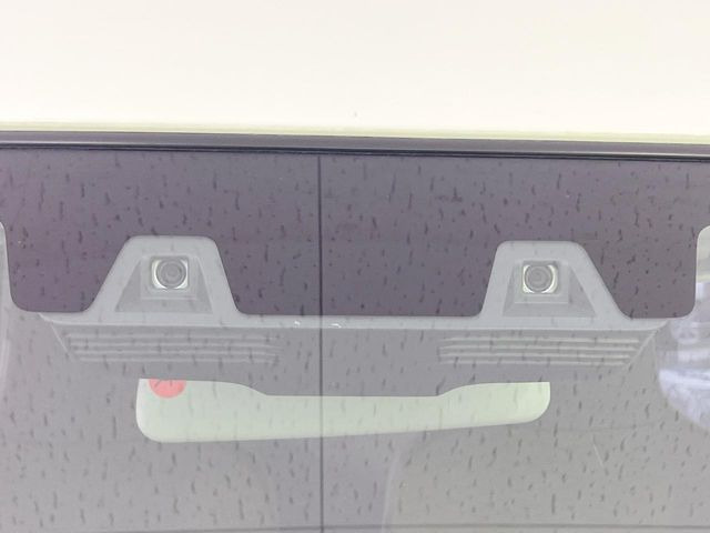 【スズキ セーフティサポート】走行中に前方の車両等を認識し、衝突しそうな時は警報とブレーキで衝突回避と被害軽減をアシスト。より安全にドライブをお楽しみいただけます。