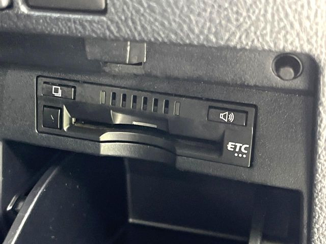 【ETC】高速道路の料金所をストレスなく通過!話題のスポットやサービスエリアに多い「スマートIC」利用時は必須のアイテムです。当店でセットアップを実施、ご納車当日からすぐにご利用いただけます!