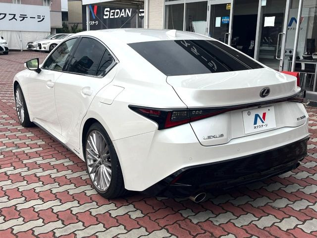 �������x�̃K���X�疌�ŝ����͂������A�㎿�ȃc���E����������B���O����_���J�����؂Ȉ��Ԃ�ی삵�A�F�����E�򉻂�h�~�B�u�e�X�v���b�V���R�[�g�v�A�u�e�v���~�b�T�R�[�g�v���炨�I�т��������܂��B