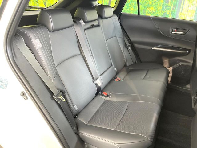 高品質なオリジナルフロアマットもオプションにてご用意しております。お好きなデザインやカラーをお車に合わせて選んでいただくことができます♪
