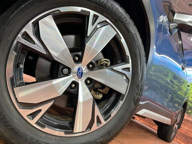�y����18�C���`�A���~�z�C�[���z�O�ςɃ}�b�`���������A���~�z�C�[���𑕒����Ă���܂��B�e��ЊO�A���~�z�C�[����A�X�^�b�h���X�^�C�����戵�����Ă���܂��B���񂲑��k����������