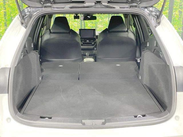 後席を格納すると、これだけの広さが!シーンに合わせたシートアレンジで、大きな荷物も積むことが出来ます♪