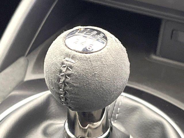 【フロア6速MT】走りの6速MT!!スポーティーな走行をお楽しみいただけます♪