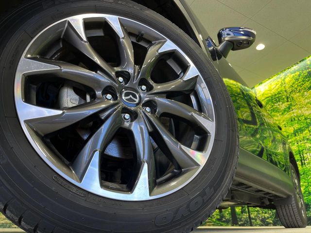 �y����19�C���`�A���~�z�C�[���z�O�ςɃ}�b�`���������A���~�z�C�[���𑕒����Ă���܂��B�e��ЊO�A���~�z�C�[����A�X�^�b�h���X�^�C�����戵�����Ă���܂��B���񂲑��k����������