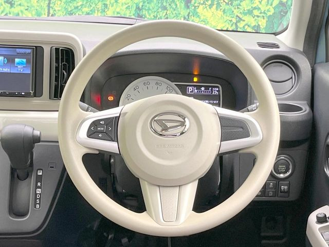 【ステアリングスイッチ】運転中、前方から目線をそらすことなく、オーディオ等の操作が可能な便利機能!安心&快適なドライブを演出してくれます♪