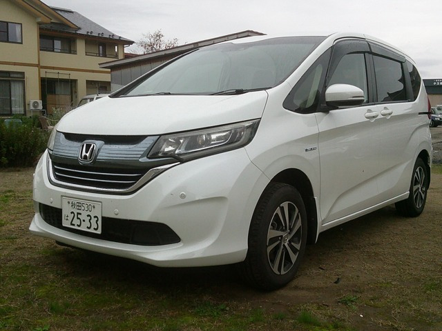 フリード(ホンダ) 1.5 ハイブリッド G ホンダセンシング 4WD　走行35000Km 検R9.8 ナビTV ETC 中古車画像