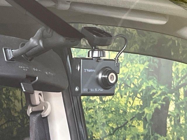 【ドライブレコーダー】ドライブレコーダー装備!走行中はもちろん、あおり運転や事故に遭遇した際、映像で記録し、万一のリスクに備えます。※記録用SDカードはお客様ご自身でご準備いただく必要があります。