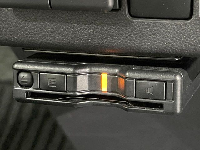 【ETC】高速道路の料金所をストレスなく通過!話題のスポットやサービスエリアに多い「スマートIC」利用時は必須のアイテムです。当店でセットアップを実施、ご納車当日からすぐにご利用いただけます!