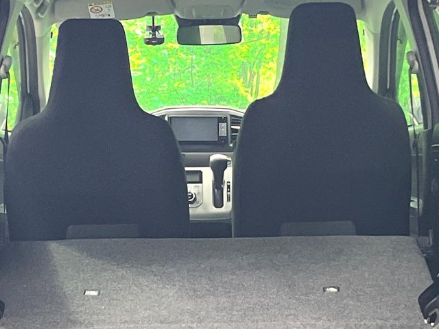 普段のお買い物や通勤、送迎等に十分な荷室スペースを確保しております。セカンドシートを倒すと、大きな荷物の積載も可能です♪
