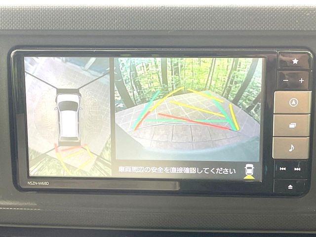 【パノラマモニター】専用のカメラにより、上から見下ろしたような視点で360度クルマの周囲を確認することができます☆死角部分も確認しやすく、狭い場所での切り返しや駐車もスムーズに行えます。