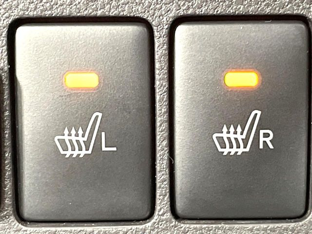 【シートヒーター】寒い日に重宝するシートヒーター!エアコンより早く温まってくれるので寒がりの人も安心ですね♪エアコンの温風は乾燥するから苦手、という方にもをおすすめです。